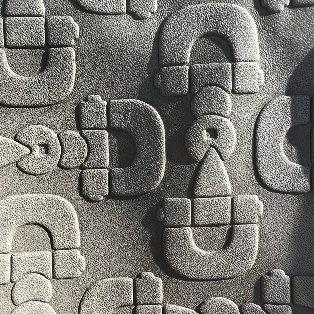 Gorgeous embossed horse it Gucci - Picture 11 of 11